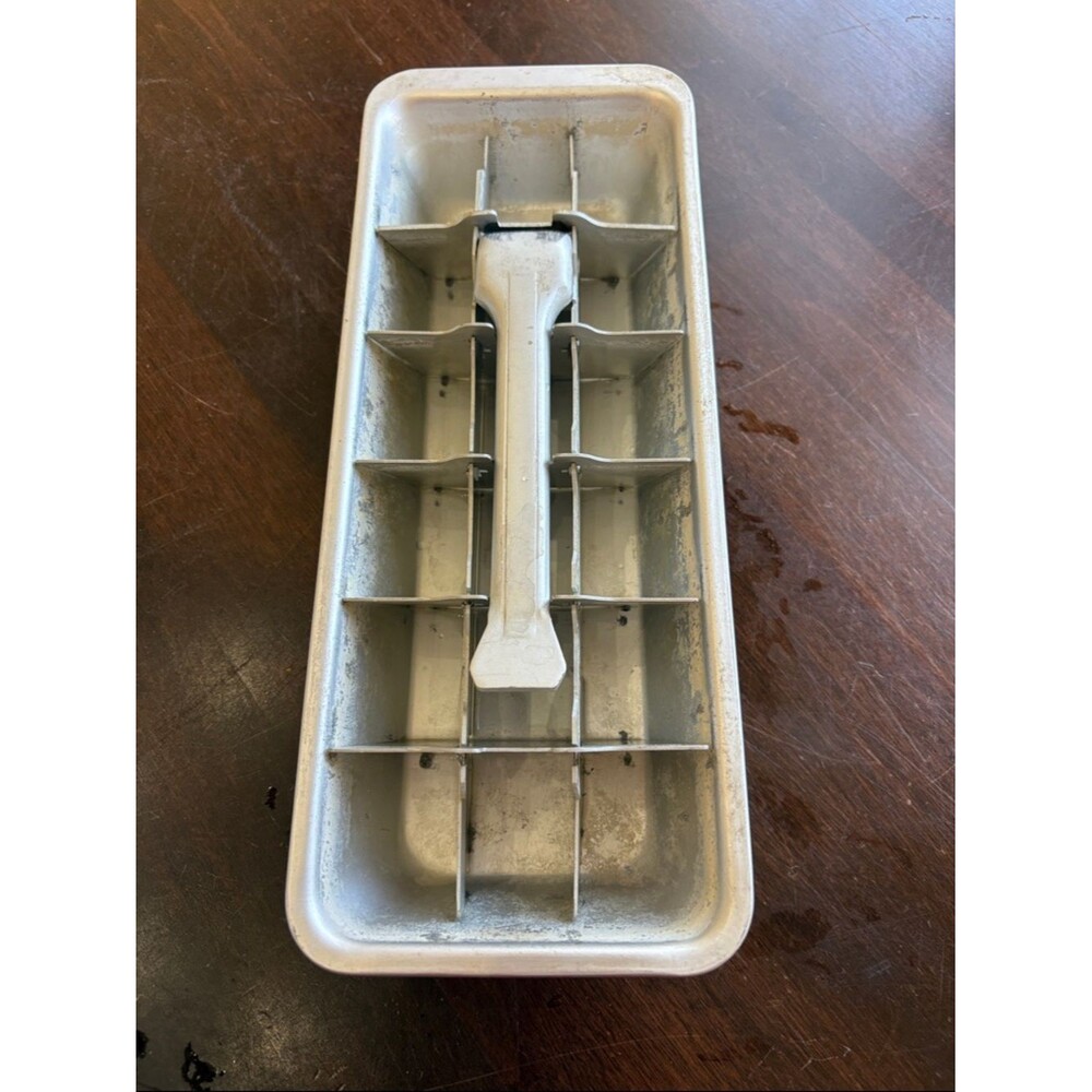 Vintage Metal Ice Cube Tray with Removable Lever